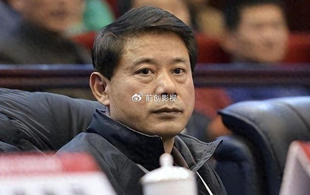 先毁掉姚明，后开除王治郅，这位篮球门外汉让中国男篮倒退十年