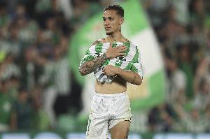 要价4000万每体：贝蒂斯愿分两期签安东尼 球员需降薪至600万