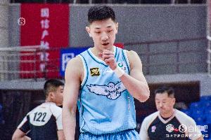 九游app最新版下载安装-媒体人：王睿泽离队参加广东全运队体测 杨金蒙已开始向教练转型