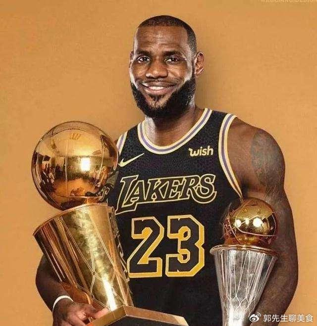九游app最新版下载安装-詹姆斯到底能否超越乔丹？韦德的回答很中肯，网友：真敢说|德维恩·韦德|NBA|迈克尔·乔丹|篮板|迈克-詹姆斯_新浪体育_新浪新闻